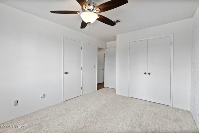 1050 S La Higuera, Green Valley, AZ 85614