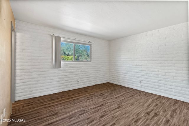 1050 S La Higuera, Green Valley, AZ 85614