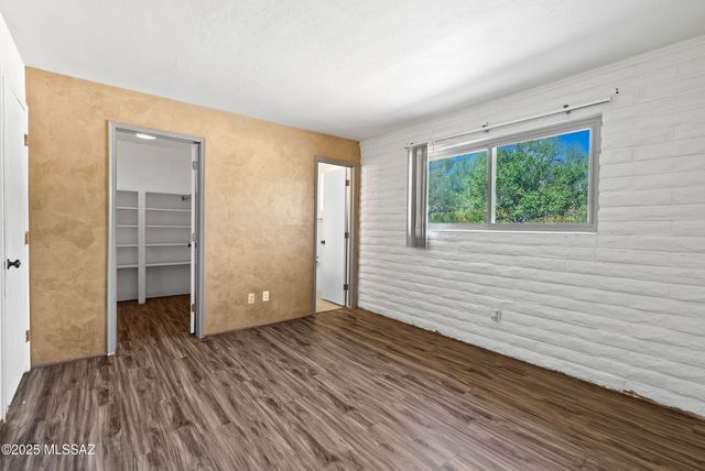 1050 S La Higuera, Green Valley, AZ 85614