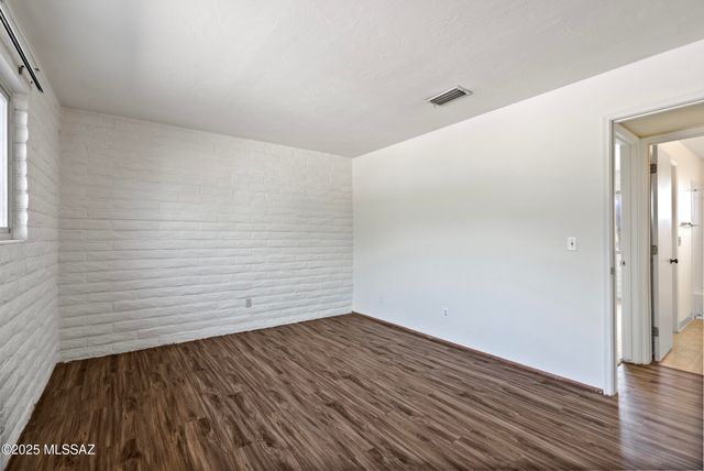 1050 S La Higuera, Green Valley, AZ 85614