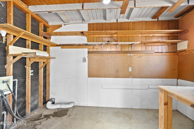 1050 S La Higuera, Green Valley, AZ 85614