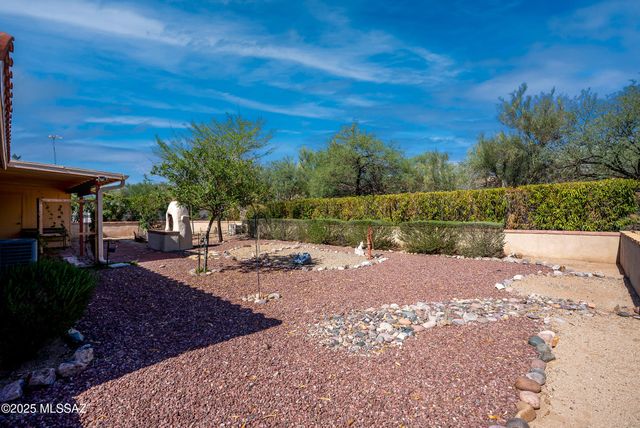 1050 S La Higuera, Green Valley, AZ 85614