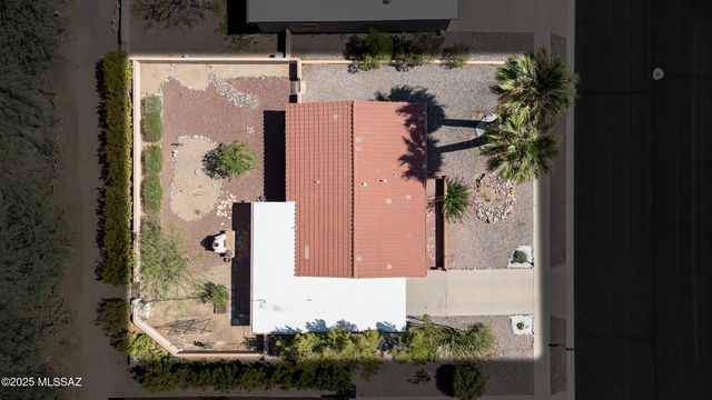 1050 S La Higuera, Green Valley, AZ 85614