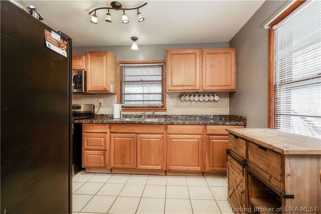 4324 Grantline Road, New Albany, IN 47150