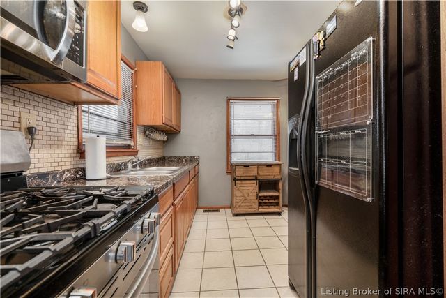 4324 Grantline Road, New Albany, IN 47150