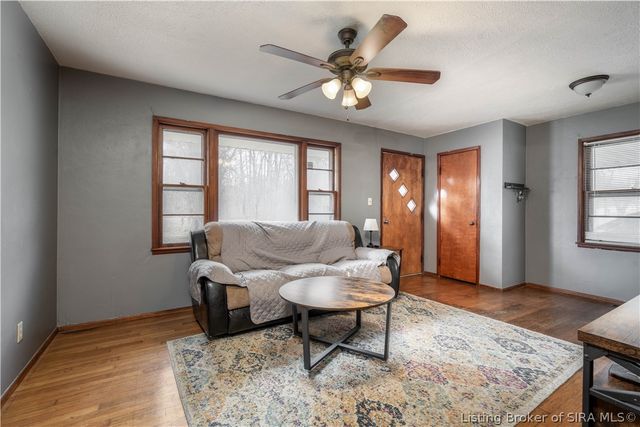 4324 Grantline Road, New Albany, IN 47150