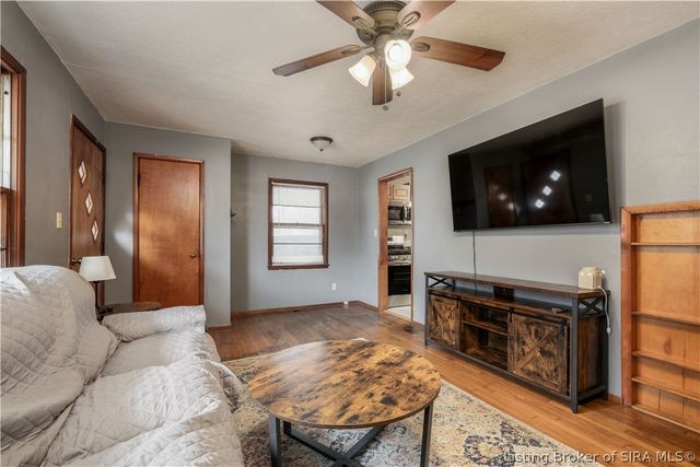 4324 Grantline Road, New Albany, IN 47150