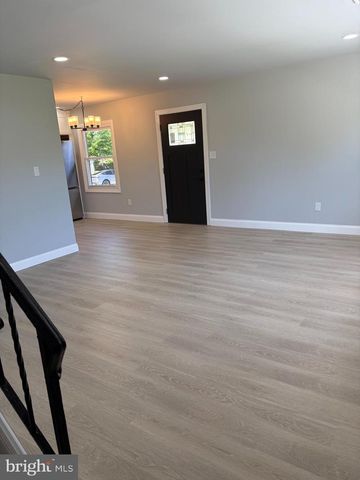20 MINIATURE LN, Willingboro, NJ 08046