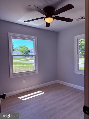 20 MINIATURE LN, Willingboro, NJ 08046