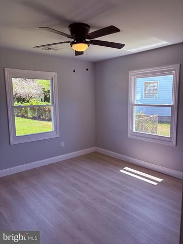 20 MINIATURE LN, Willingboro, NJ 08046