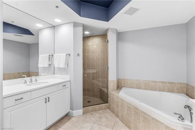 2090 W First ST 1210, Fort Myers, FL 33901