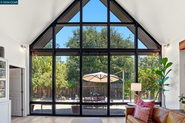 3196 Diablo View Rd, Lafayette, CA 94549