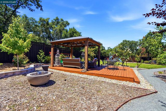 3196 Diablo View Rd, Lafayette, CA 94549