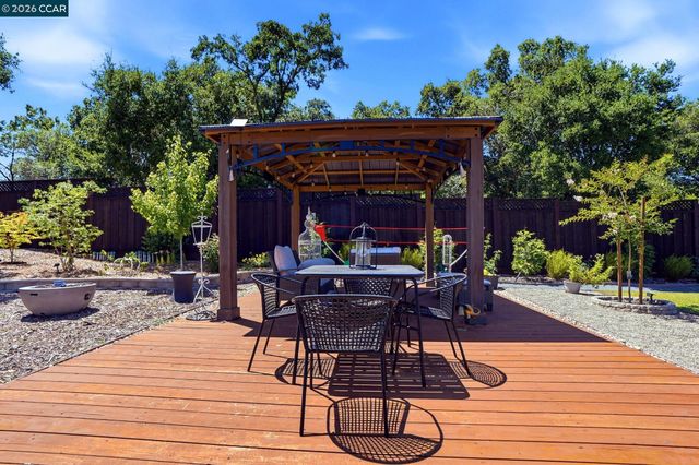 3196 Diablo View Rd, Lafayette, CA 94549