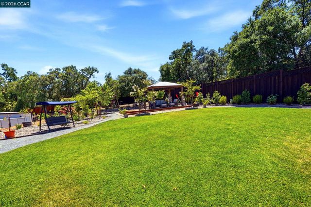 3196 Diablo View Rd, Lafayette, CA 94549