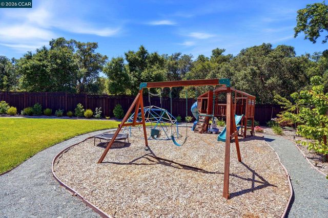 3196 Diablo View Rd, Lafayette, CA 94549
