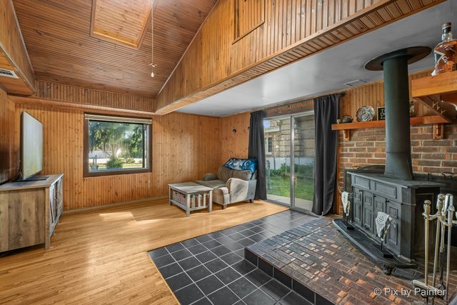208 Opatrny Drive, Fox River Grove, IL 60021