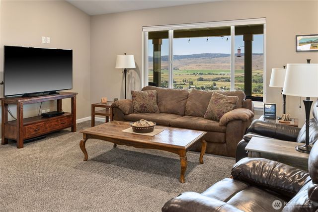 1561 Bitterbrush Drive, Ellensburg, WA 98926