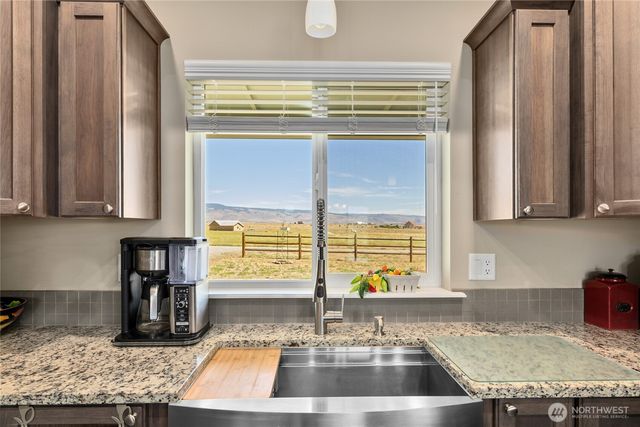 1561 Bitterbrush Drive, Ellensburg, WA 98926