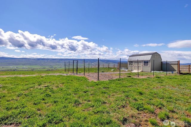 1561 Bitterbrush Drive, Ellensburg, WA 98926