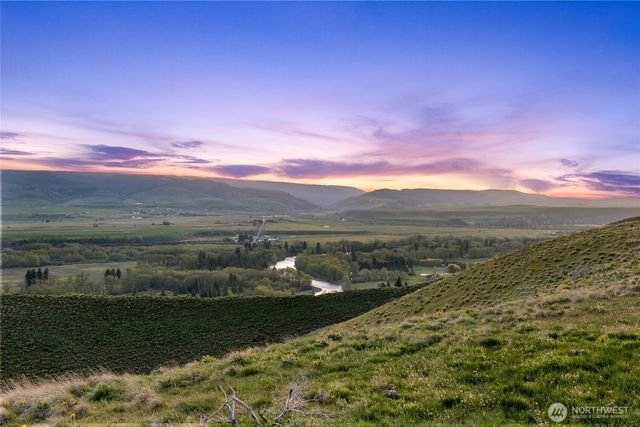 1561 Bitterbrush Drive, Ellensburg, WA 98926