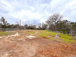 563 Oak Trail, Canyon Lake, TX 78133