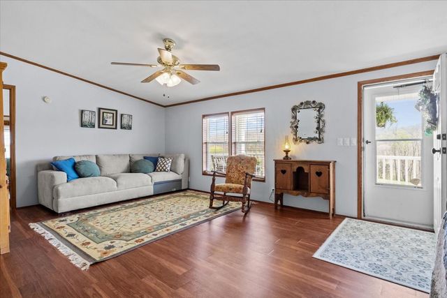 1644 W Blue Creek Rd, Waverly, TN 37185