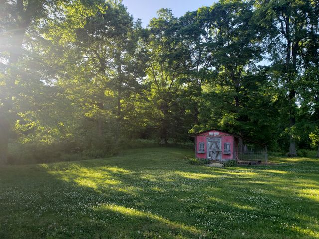 1644 W Blue Creek Rd, Waverly, TN 37185