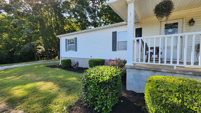 1644 W Blue Creek Rd, Waverly, TN 37185