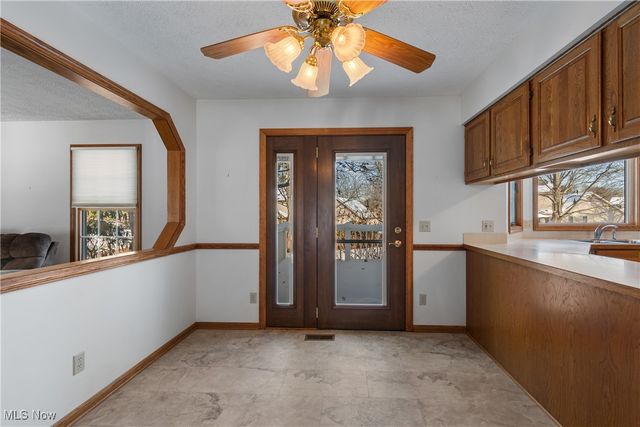 1613 Hastings Circle NW, Uniontown, OH 44685