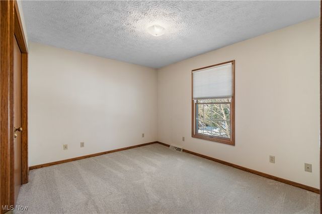 1613 Hastings Circle NW, Uniontown, OH 44685