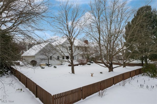 1613 Hastings Circle NW, Uniontown, OH 44685