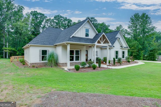 1077 Riverstone Drive, Social Circle, GA 30025