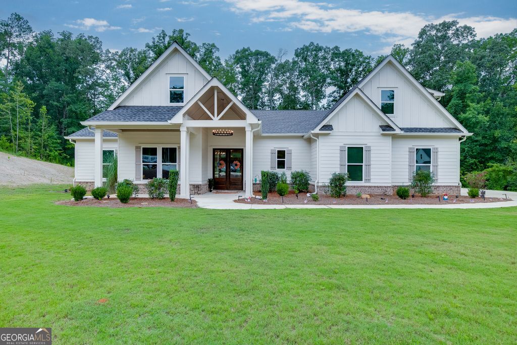 1077 Riverstone Drive, Social Circle, GA 30025