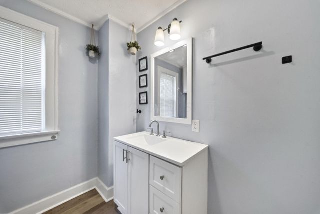 693 E 4th Avenue, Columbus, OH 43201