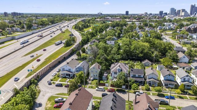 693 E 4th Avenue, Columbus, OH 43201