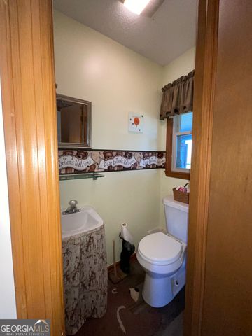 501 Raleigh Road, Woodbury, GA 30293