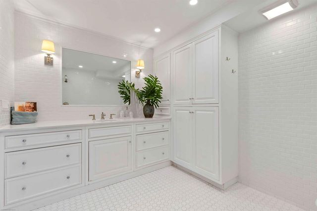 13329 Polo Club Road 105, Wellington, FL 33414