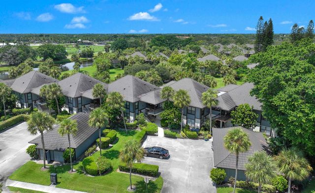 13329 Polo Club Road 105, Wellington, FL 33414