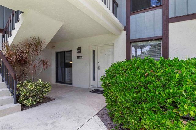 13329 Polo Club Road 105, Wellington, FL 33414