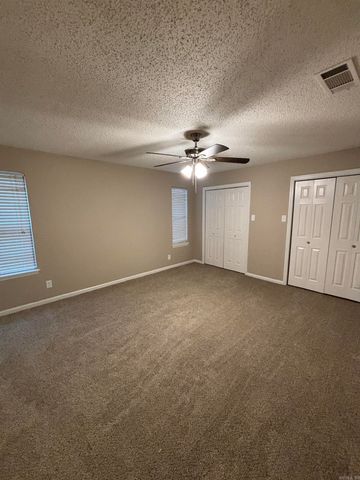 322 E Lee Avenue, Sherwood, AR 72120