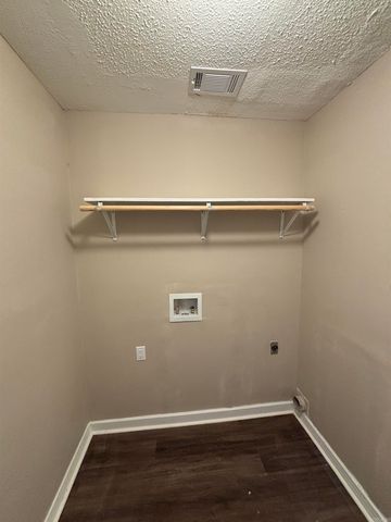 322 E Lee Avenue, Sherwood, AR 72120