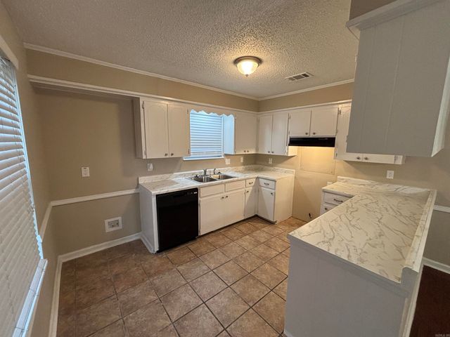 322 E Lee Avenue, Sherwood, AR 72120