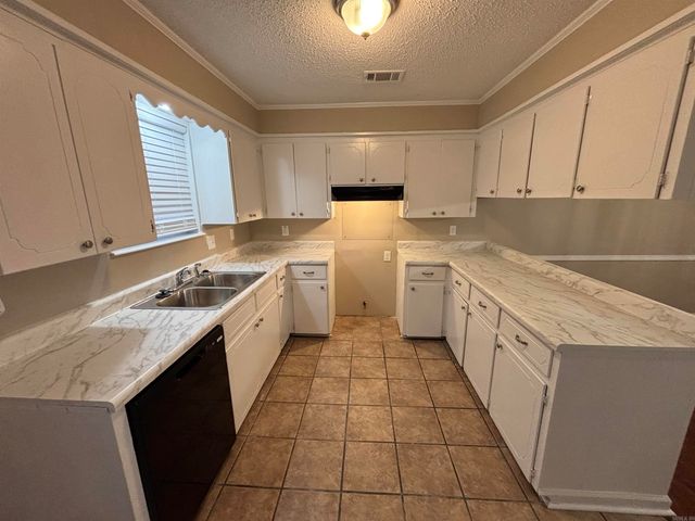 322 E Lee Avenue, Sherwood, AR 72120