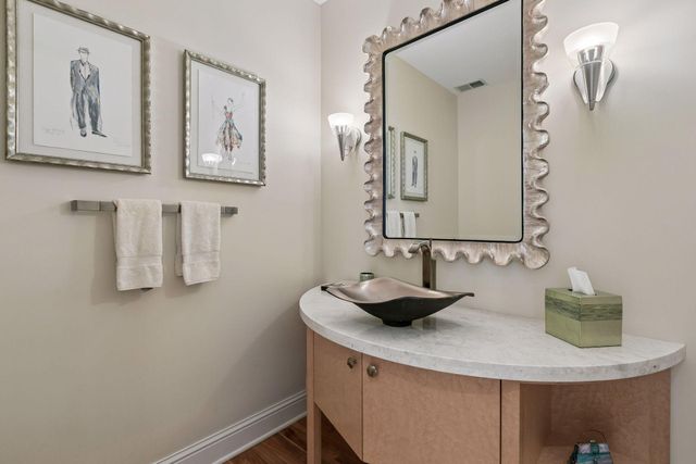 101 Main Street NE 8, Minneapolis, MN 55413