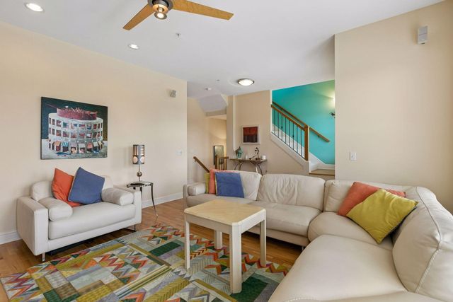 101 Main Street NE 8, Minneapolis, MN 55413