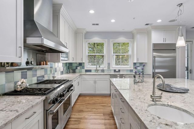 101 Main Street NE 8, Minneapolis, MN 55413