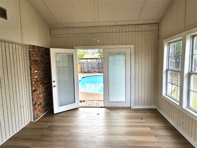 5629 Starlight Drive, Haltom City, TX 76117