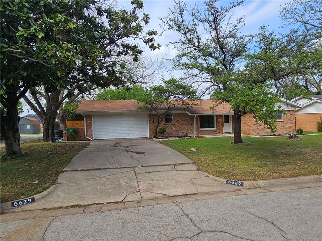5629 Starlight Drive, Haltom City, TX 76117