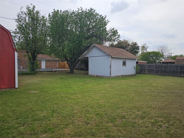 5629 Starlight Drive, Haltom City, TX 76117